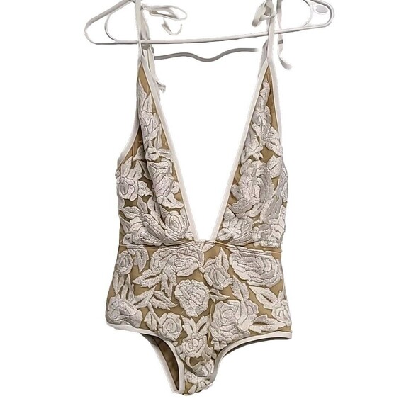 Free People BEACH RIOT Embroidered Flower One-Piece Swimsuit Women's Sz XS NWOT - Picture 7 of 7